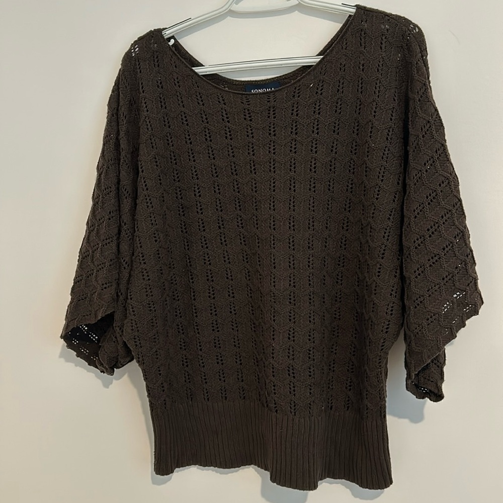 Sonoma sweater XL love this type of sweater it has large nice flowing arms